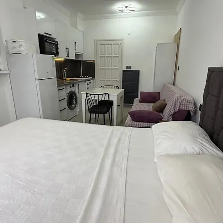 Elitas Aparthotel 3*